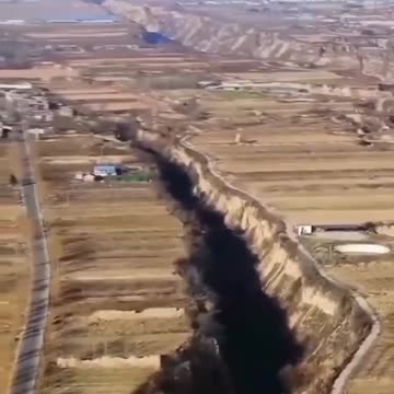 Incredible Miles-Long Chasm Left By Turkish Earthquake