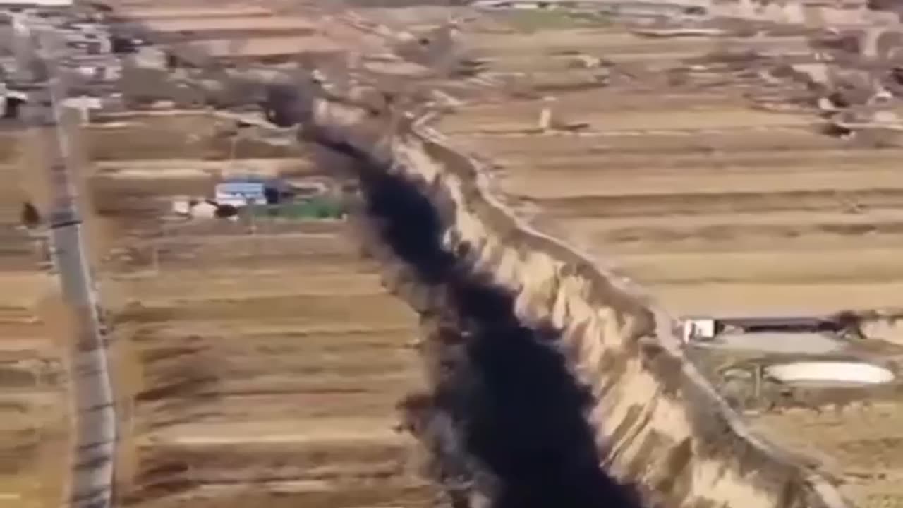 Incredible Miles-Long Chasm Left By Turkish Earthquake
