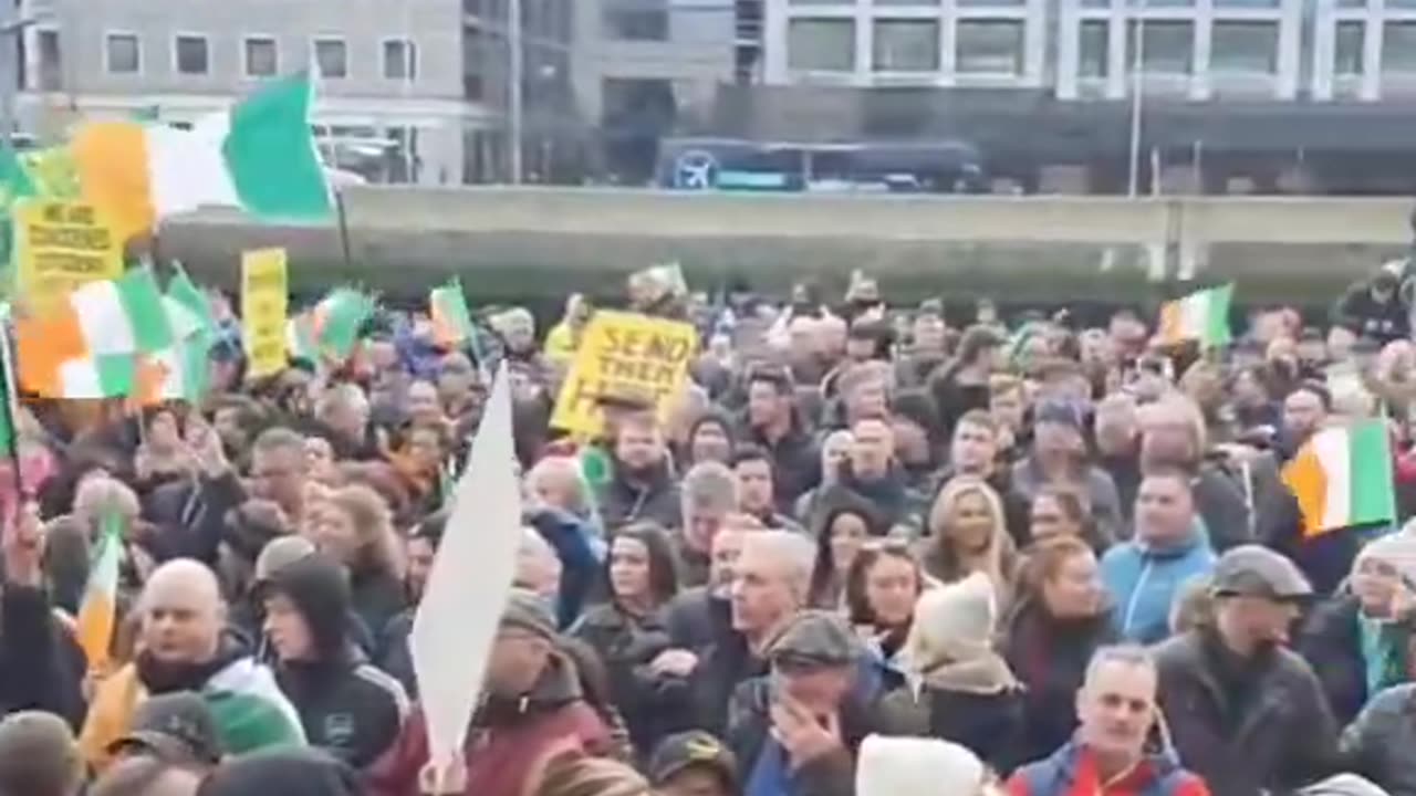 Close to 10k Outside Dublin's Custom House.