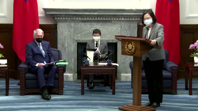 Taiwan's president meets U.S. lawmakers