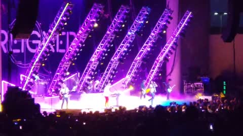 Foreigner "Waiting For A Girl Like You"