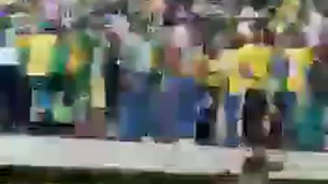 PATRIOTAS SENDO ATACADOS PELA POLÍCIA NO CONGRESSO NACIONAL