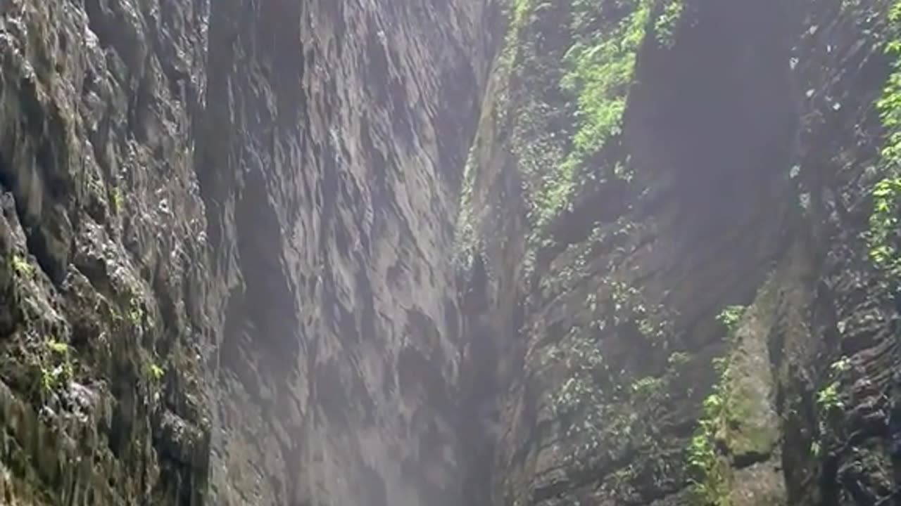 Canyon in the Village of Pingshan in Hubei China #naturalbeauty