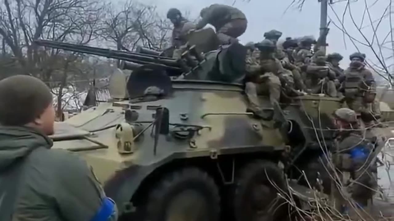 Ukraine soldiers RAISED nazi salute