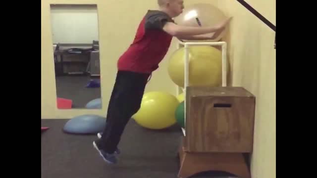 Teenager fails at parkour