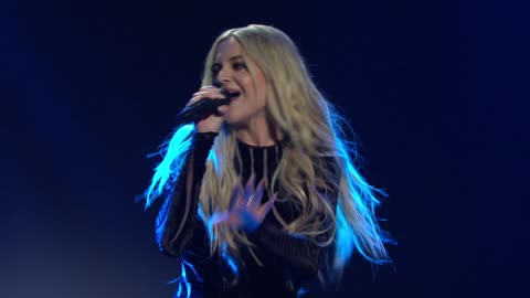 Kelsea Ballerini - Blindsided (Live Saturday Night Live 2023-03-04)