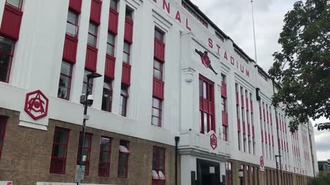 Da wohnen, wo früher Henry gezaubert hat! Irre Story rund um das legendäre Highbury