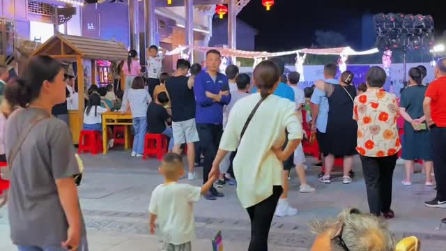 Night View of Dajiuhu Town Shennongjia Dajiuhu World Fireworks