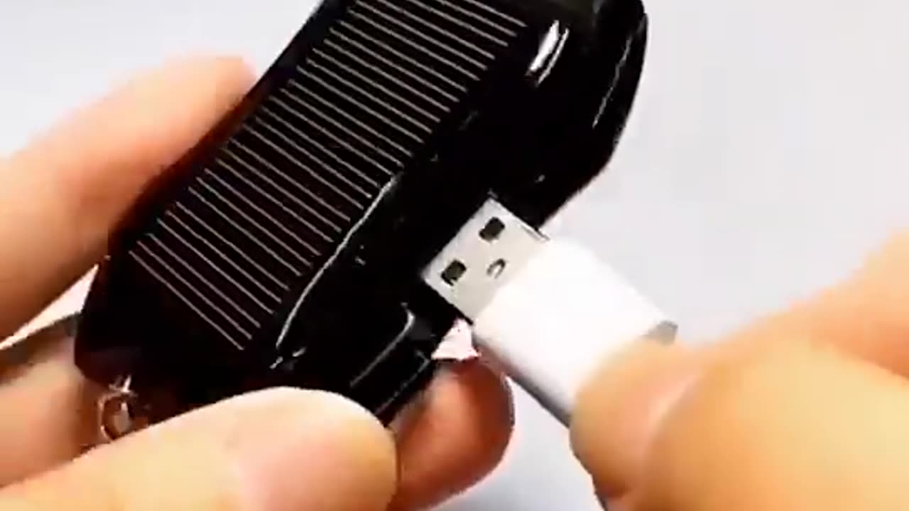 KEYCHAIN FLASHLIGHT