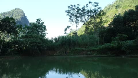 Make a pumpkin rig on the pond on a rainy heavy day, Revealing Duong private life. Primitive Skills