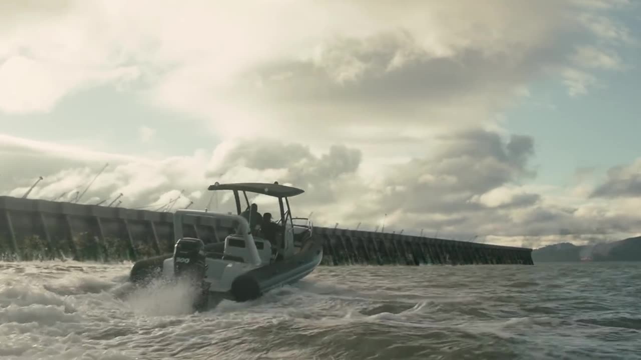 San Andreas (2015) - Tsunami Scene