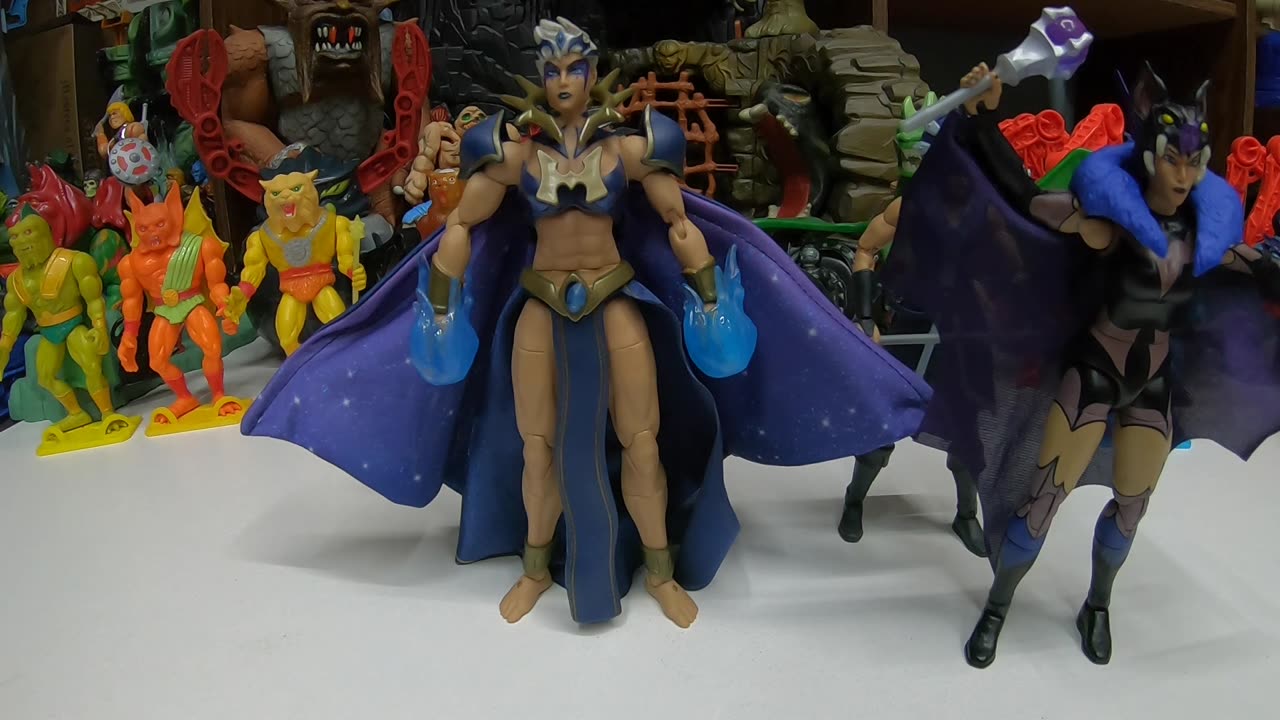 Masters of the Universe Revelation Masterverse Skelesorceress Evil-Lyn Review!