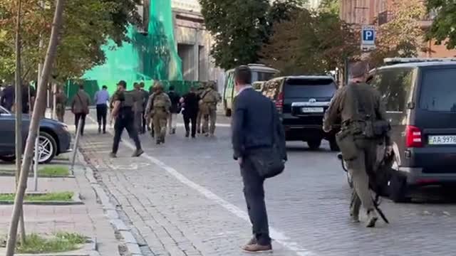 Boris Johnson makes a surprise visit to Kyiv to see Zelensky