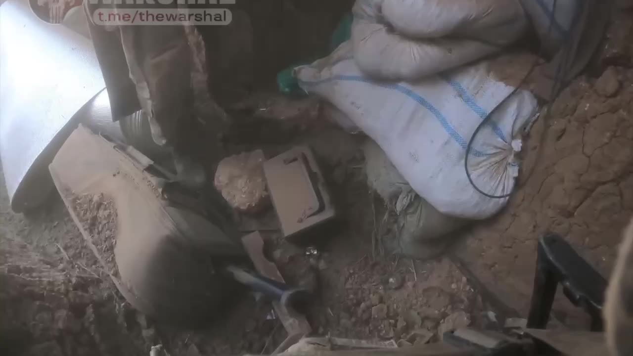 Incredible Footage of Ukrainian Dugout Collapse from Russian Artillery