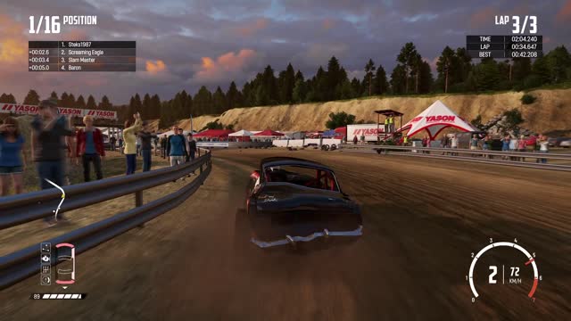 Wreckfest - driving a wrecked car to the finish :