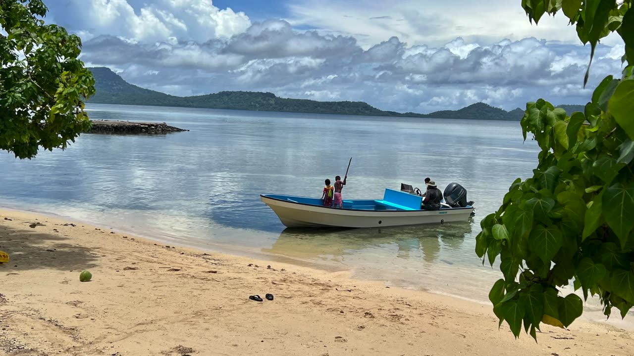 Weno to Romanum by Boat in Chuuk Lagoon