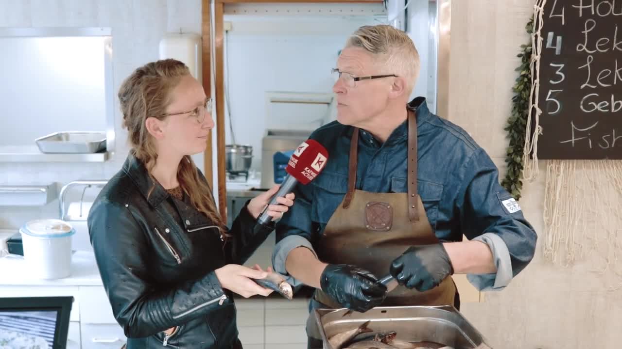 Hollandse Nieuwe: ruiken, voelen, proeven en genieten -
