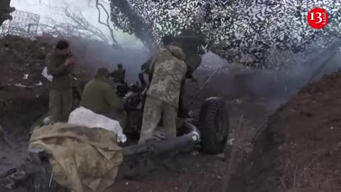 Ukrainian artillery unit fires American-made howitzer near Bakhmut
