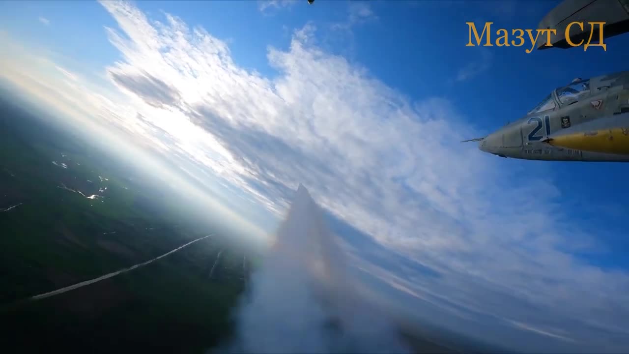 Incredible Footage from a Ukrainian Su25 Strike Aircraft