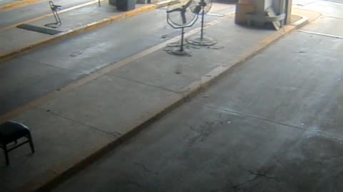 3138RHOBG3CStGarageLeftDoor_2021-01-06_12h42min40s113ms.mp4