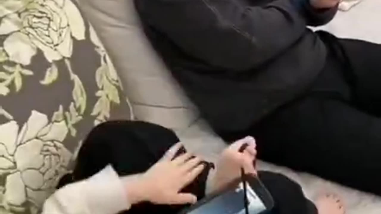 Smart baby funny 🤣😊 video storee