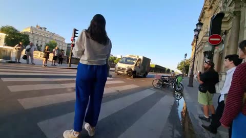 2023-07-06 (12) - IRL Paris avec Triskel (live parallèle) - Twitch Posty78