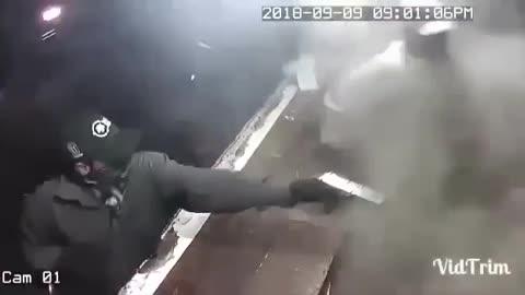 Robbery in Karachi with live camera photag by CCTV camera