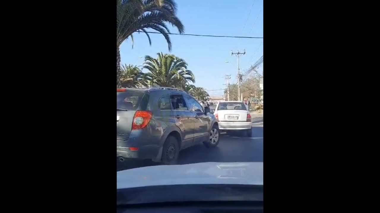 PELEA TRAS COLISIÓN POR ALCANCE EN LA SERENA