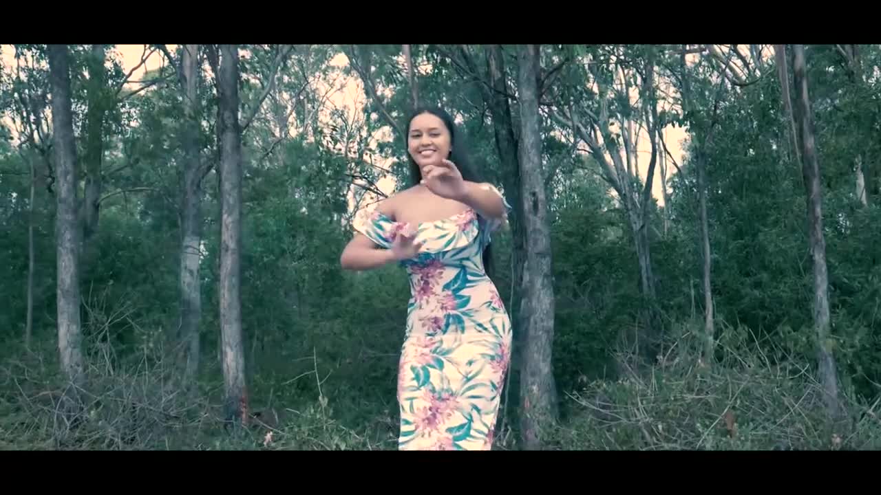 SIVA LAIA Contemporary Siva Samoa - Butterflies Queen Naija