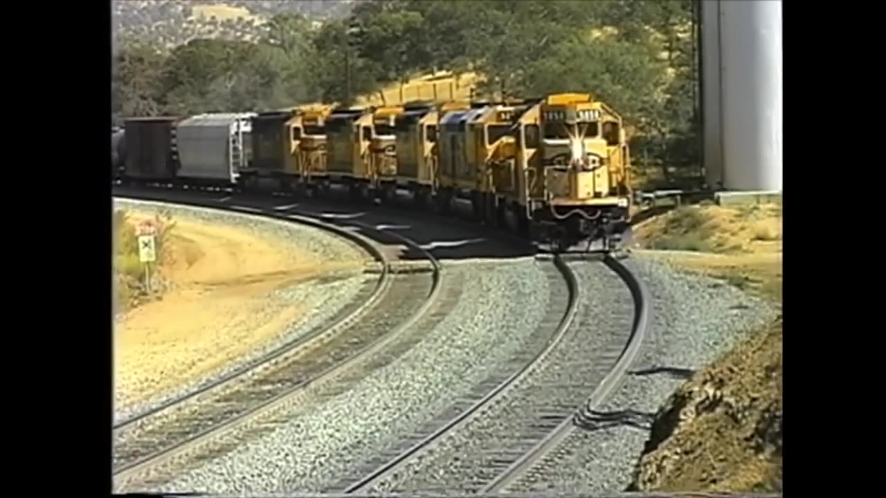 Santa Fe Diesels Super Fleet Warbonnets