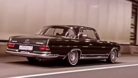 24th short video- Oldschool vibe ➡️ Mercedes Benz