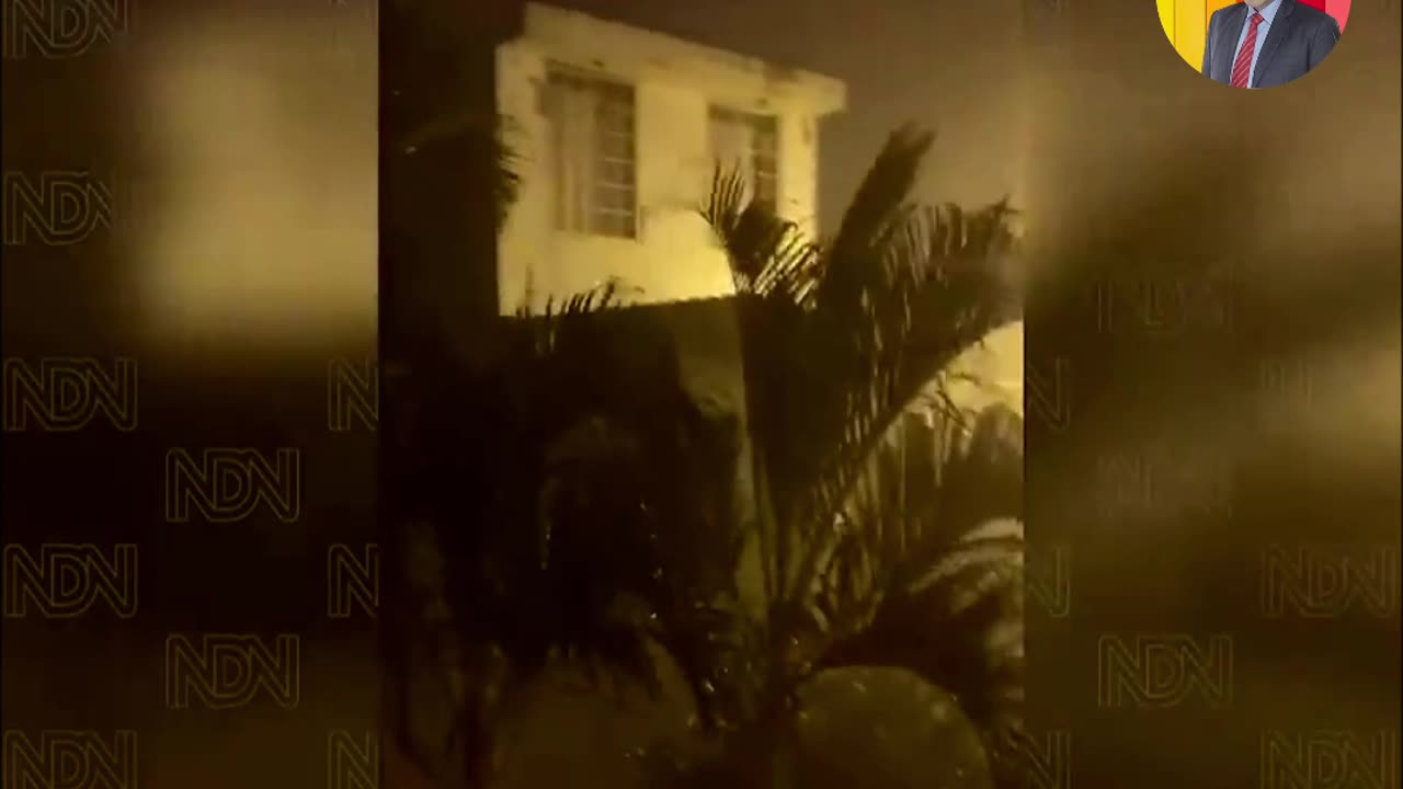 200 KM H! Terrible Hurricane Roslyn made landfall on Nayarit, Mexico.