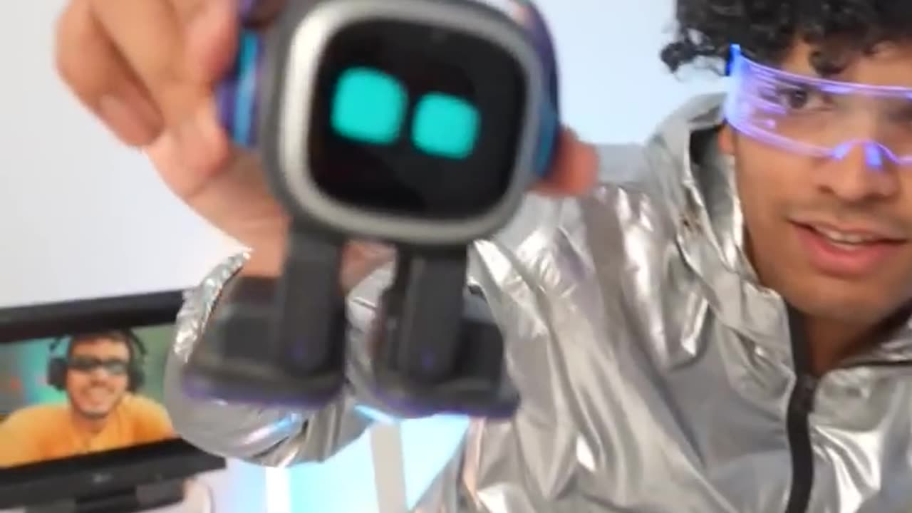300 Rs Robot Vs 3000 Rs. Robot