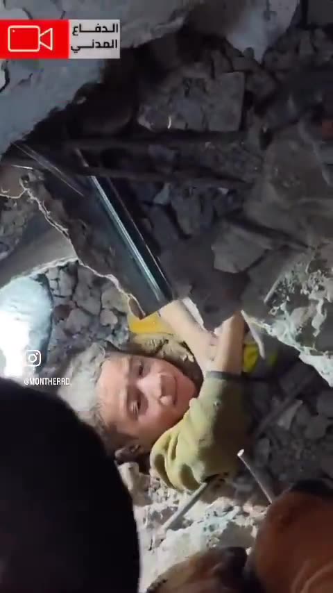 After more than 7 hours of work trying to retrieve a little boy, bombed by the ....