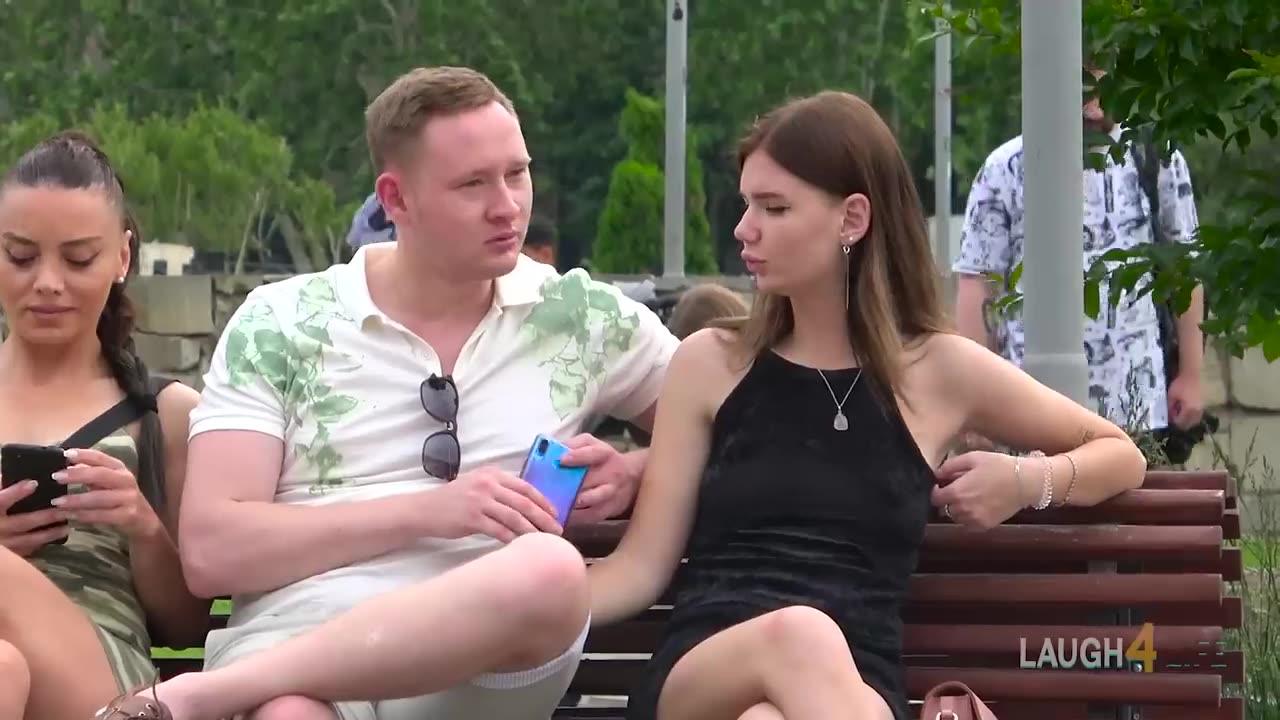 Funny_Crezy_Girl_prank-compilation