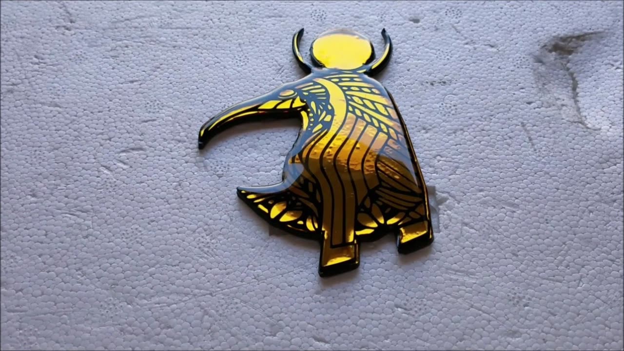 EGYPTIAN GOLD CAR EMBLEM - The Mummy Returns