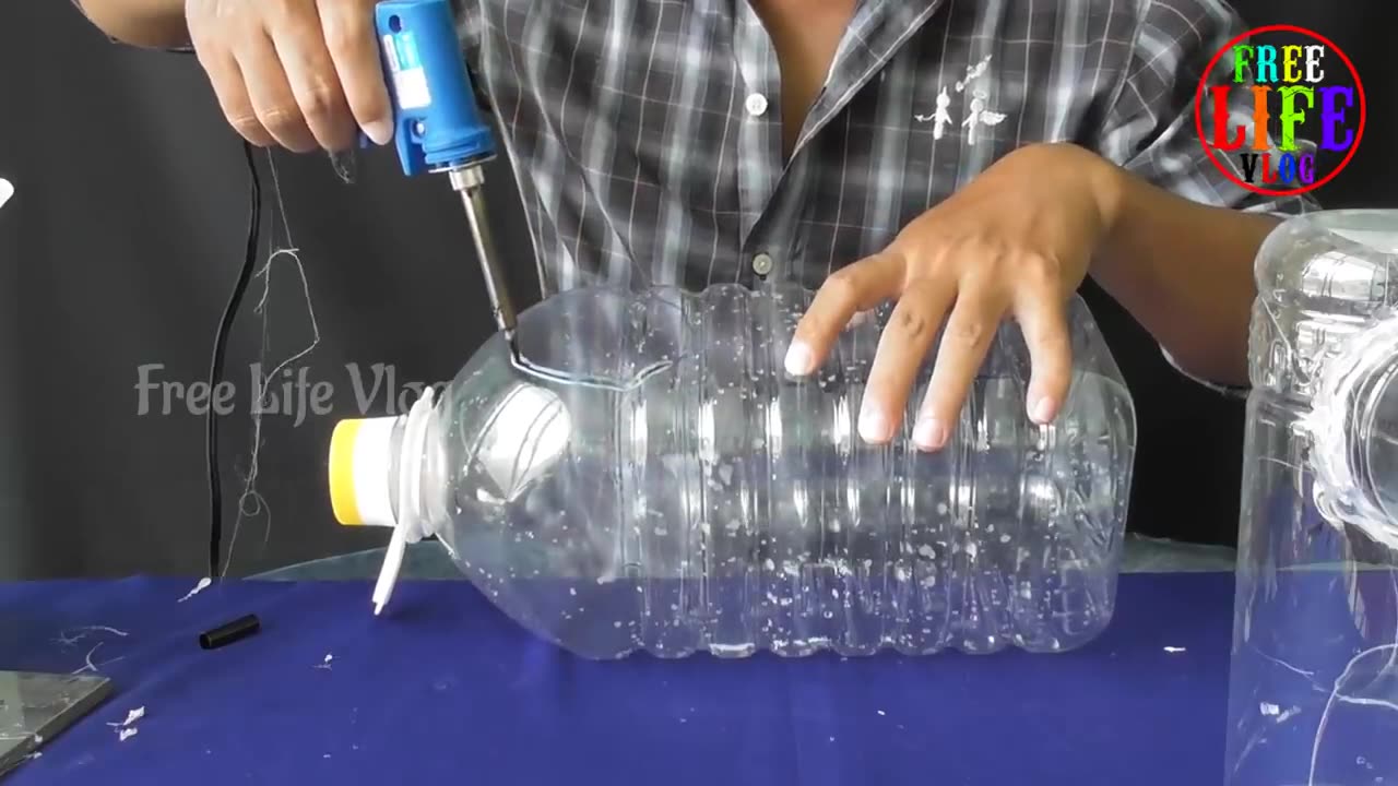 FISH AQUARIUM BY USING WATER BOTTLE