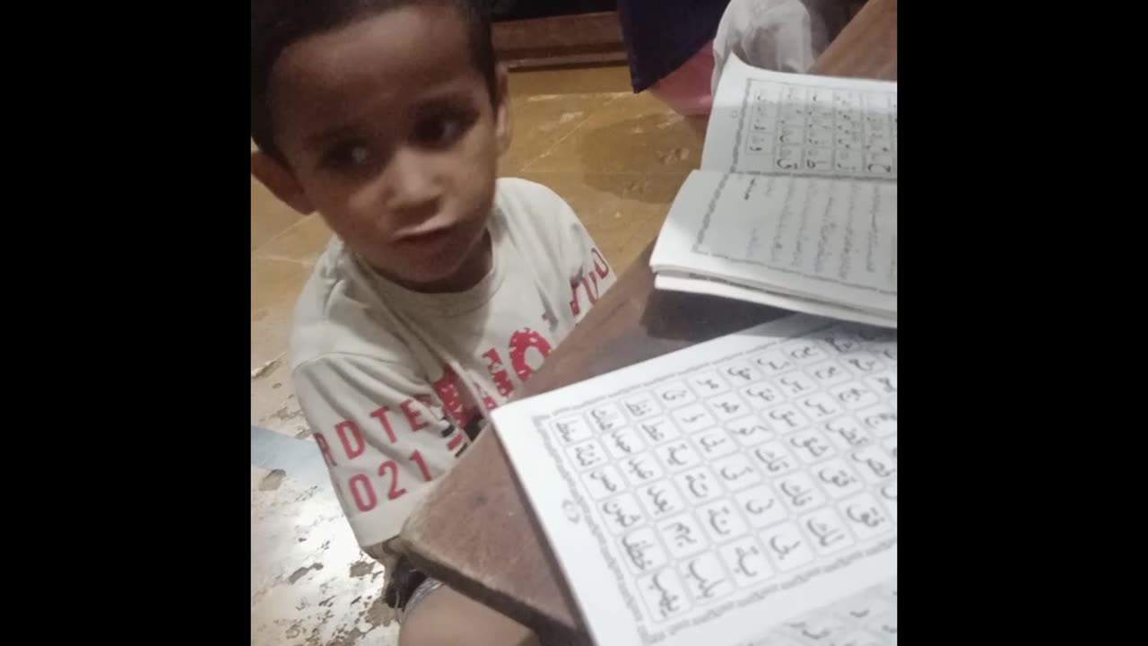 Funny child Qari saab shocked