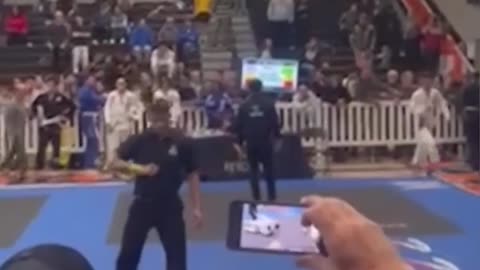 Mark Zuckerberg wins first public jiu-jitsu match after referee recasts match as draw