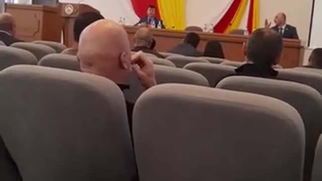 У Петра Гассиева не выдерживают нервы