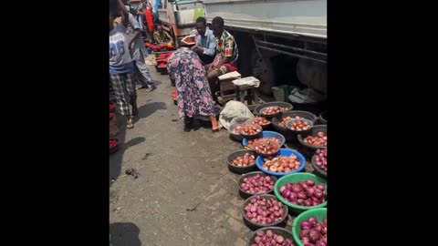 Trip to the Onion Market(Life struggle inside Lagos)