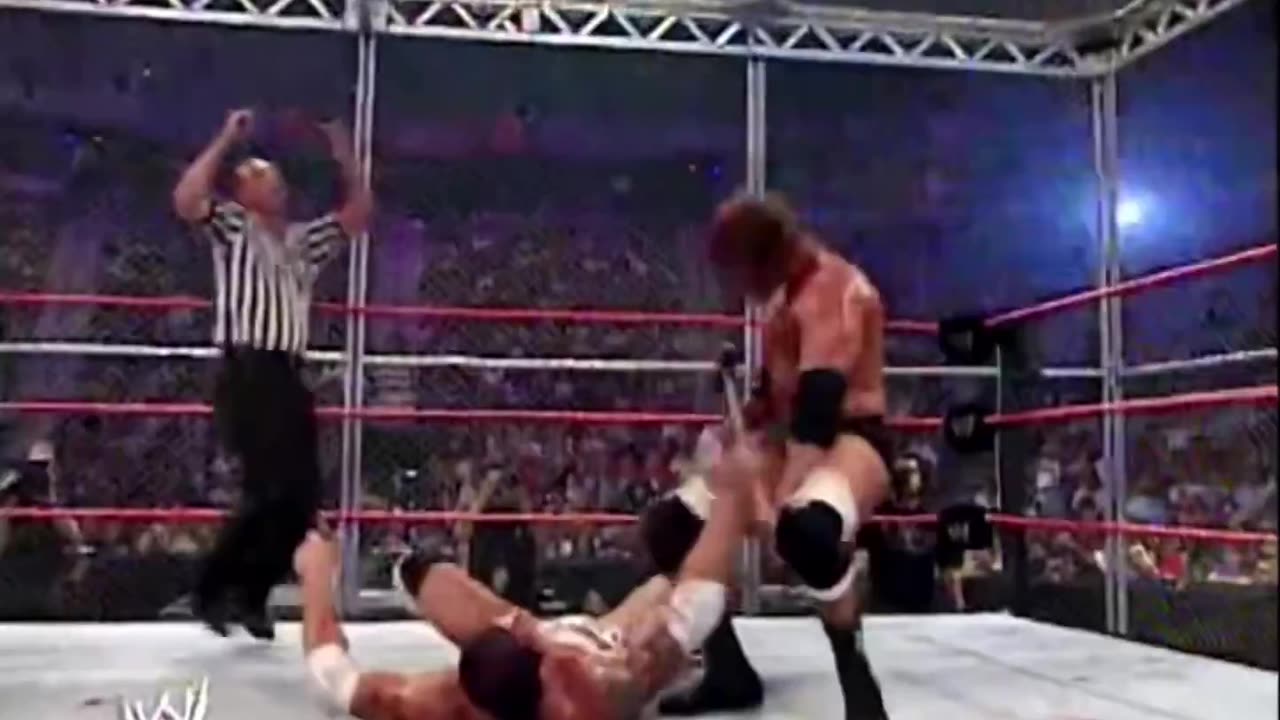 Batista vs Triple H Hell In A Cell Highlights