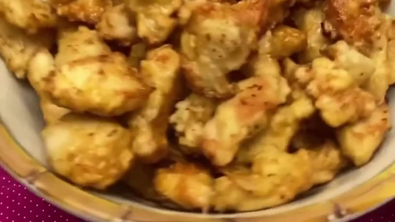 25-Frango à parmegiana bem crocante com batata