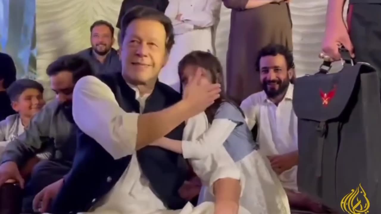 Little girl hugu Imran khan