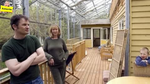 Couple Who Built Their Home Inside A Greenhouse Is Living A Dream Life Now