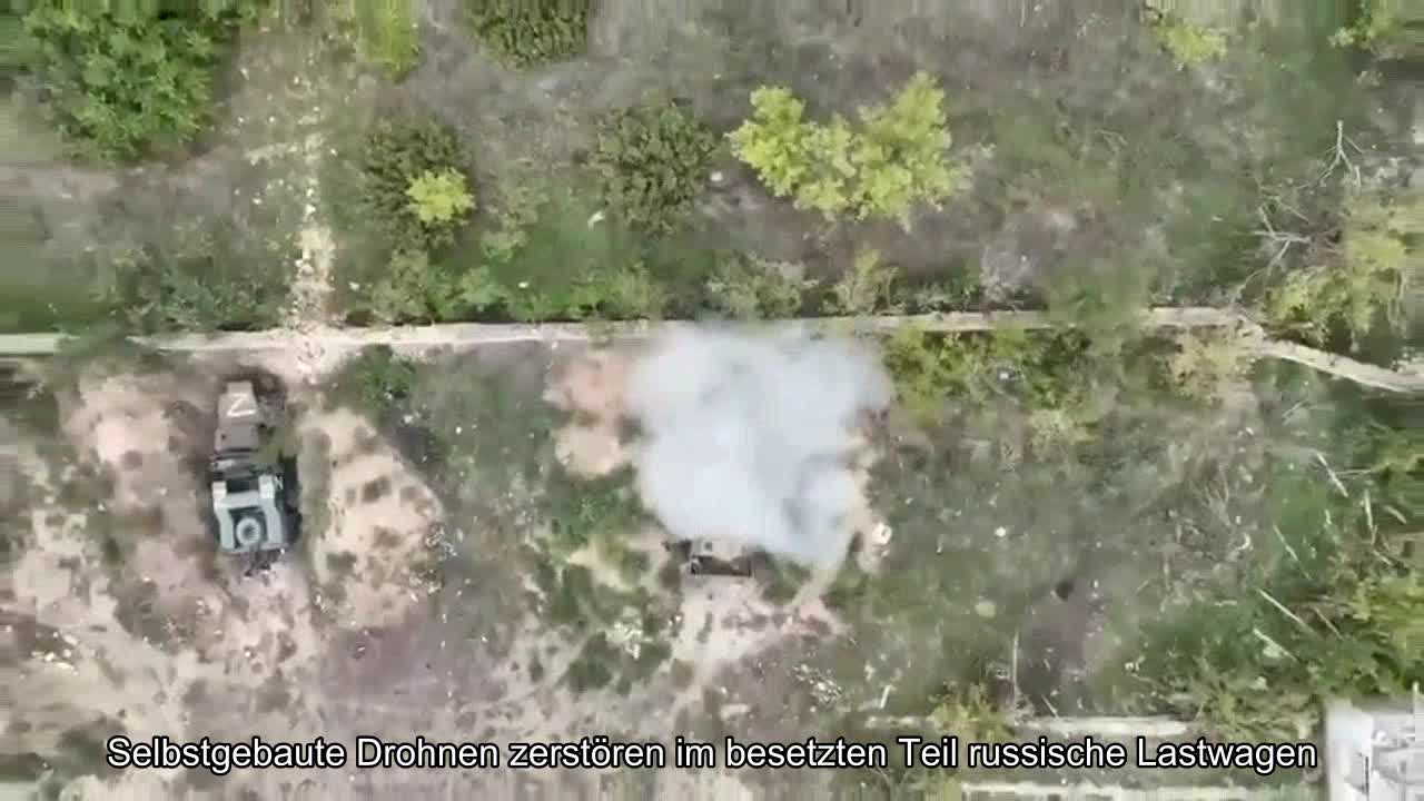 Selbstgebaute Drohnen zerstören russische Lastwagen im besetzten Teil der Region Cherson.