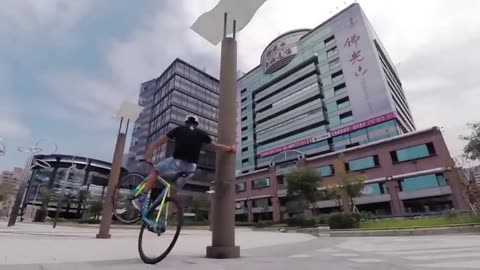Breathtaking BMX Tricks & MTB Rides