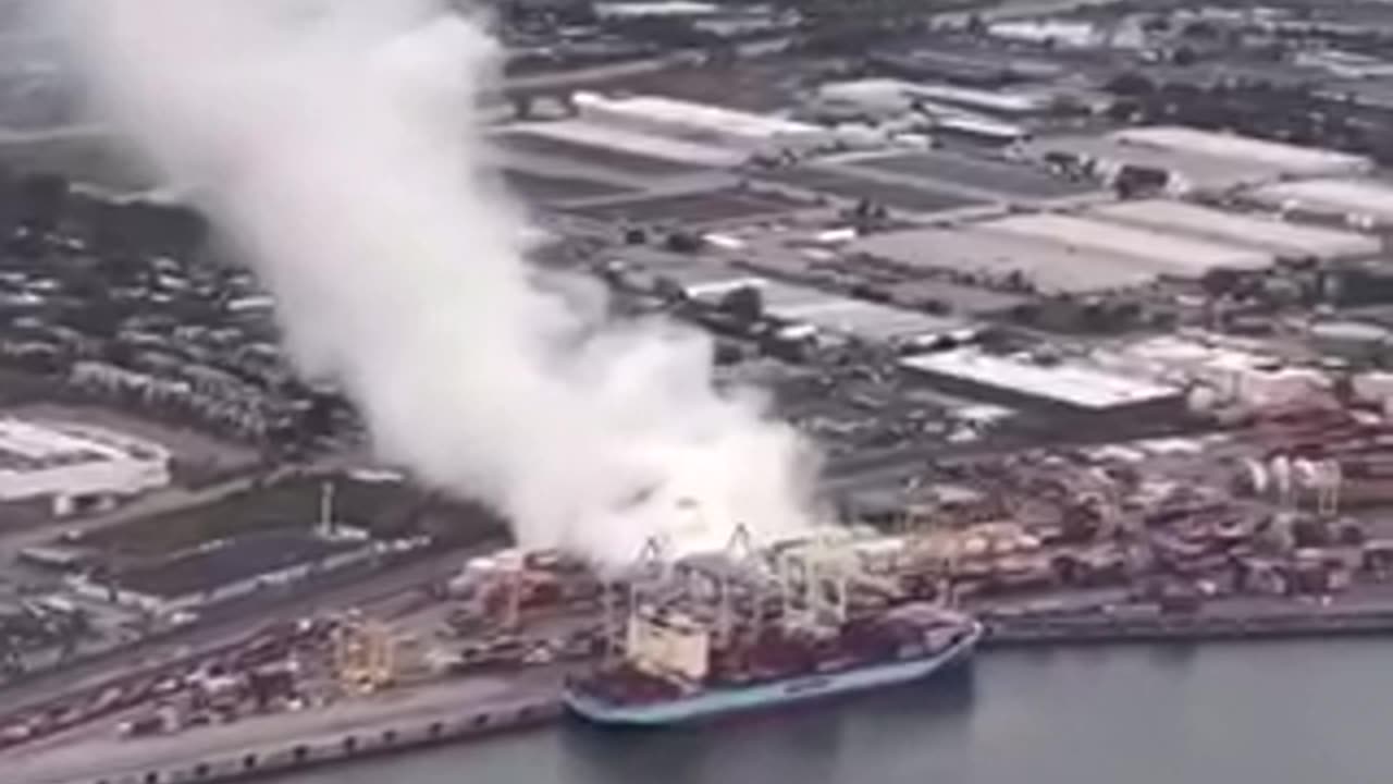 Massive lithium battery fire broke out at the Port of Montréal