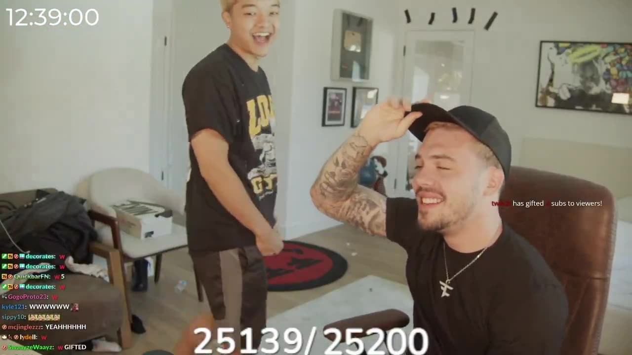 FaZe Adapt just hit the Big 25,000 Subs on Twitch