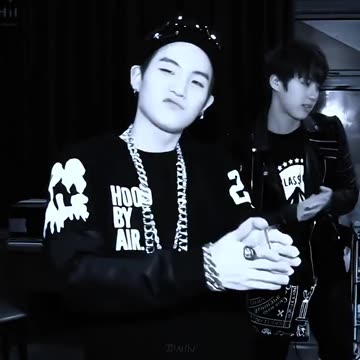 this one's for @MEENAOZ <3 #yoongi #suga #yoongiedit #btsedit #fyp